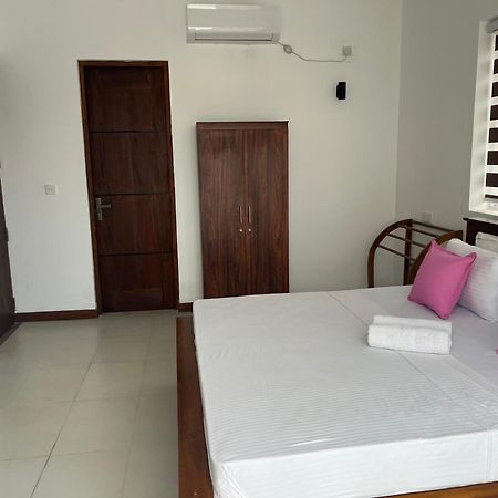 Silina Airport Transit Hotel & Residence Katunayaka Exterior foto