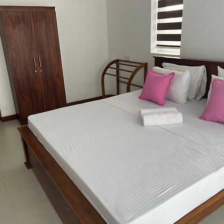 Silina Airport Transit Hotel & Residence Katunayaka Exterior foto