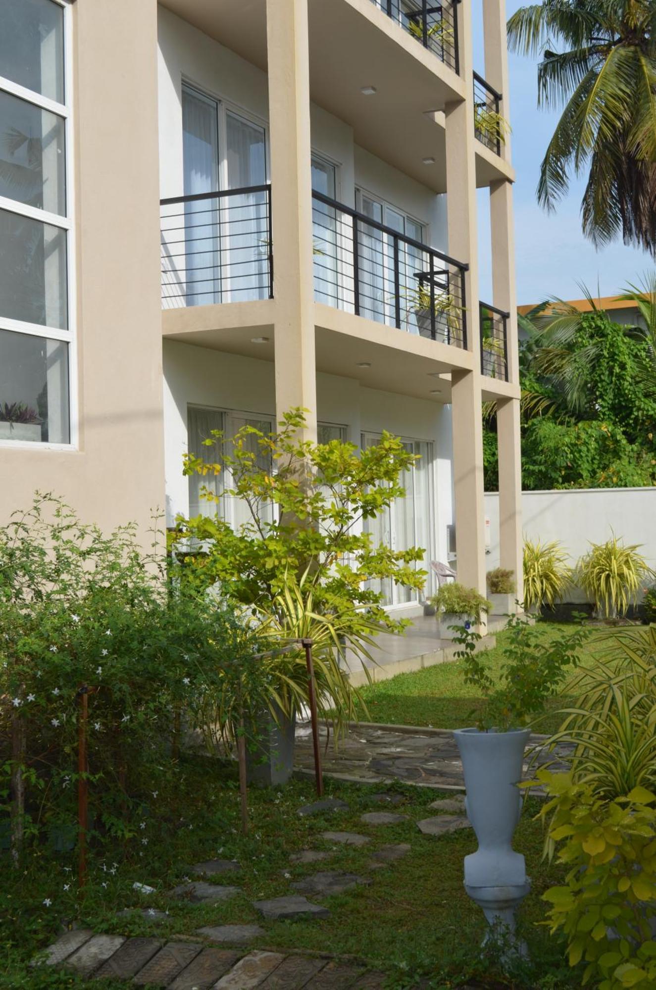 Silina Airport Transit Hotel & Residence Katunayaka Exterior foto
